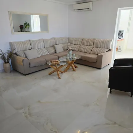 Gorgeous And Uniq 4-bed By Medittranean Sea Puerto Marino